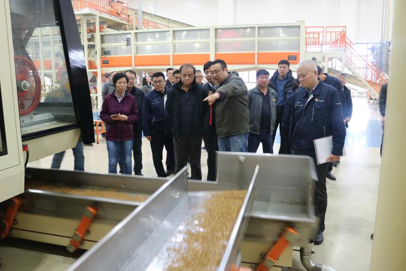 中國建筑集團(tuán)調(diào)研組到山西建投四建集團(tuán)山西昆煙技改項(xiàng)目交流指導(dǎo)