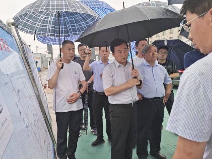 晉中市副市長在山西建投晉中指揮部在建項(xiàng)目調(diào)研