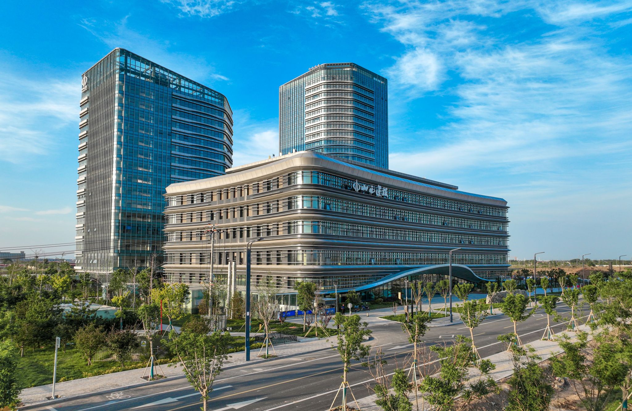 山西建投園區(qū)建發(fā)集團(tuán)投建的新源智慧建設(shè)運(yùn)行總部安裝工程 榮獲“中國安裝之星”大獎