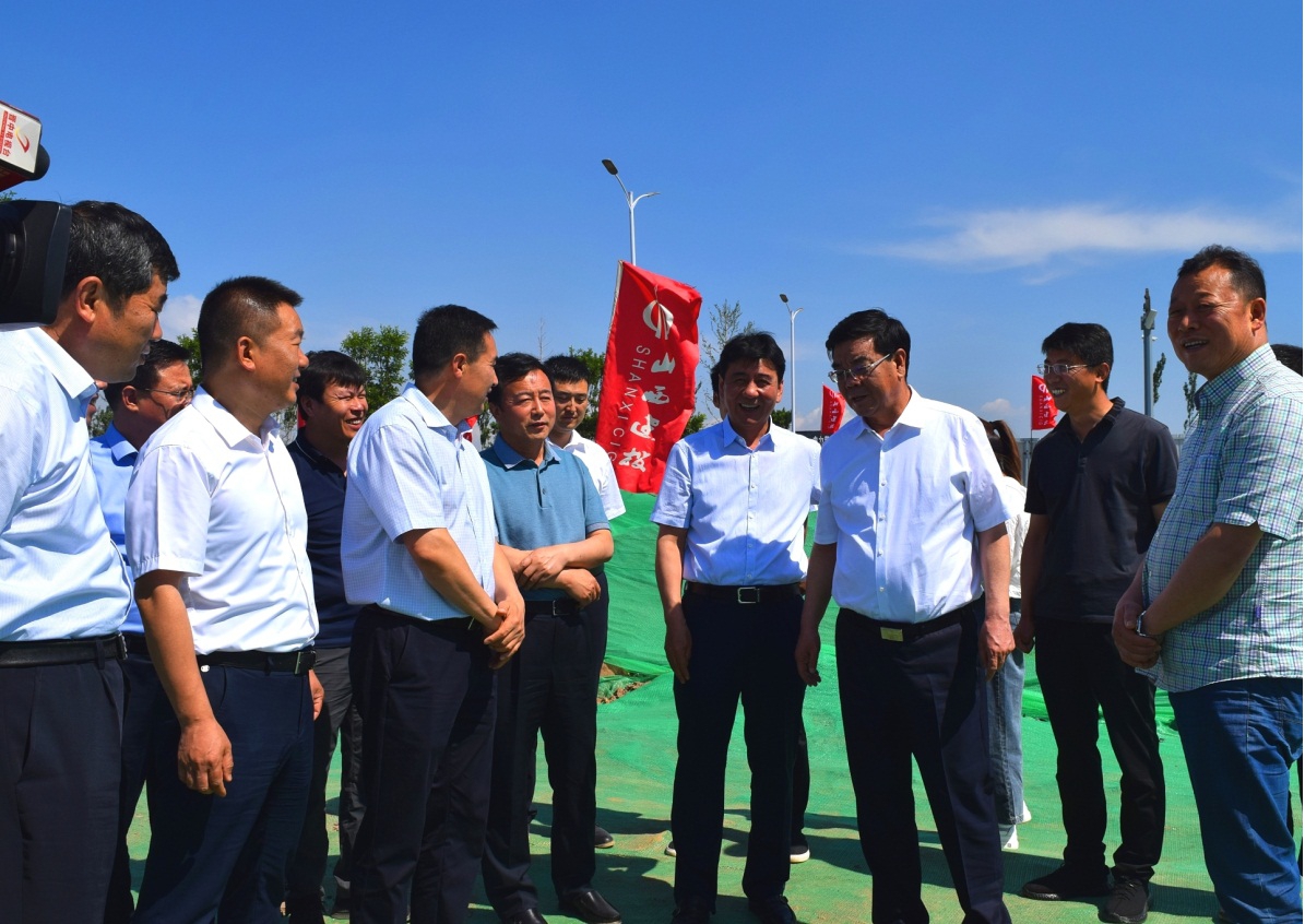 晉中市委書記在山西建投承建的晉中市城建重點工程調(diào)研