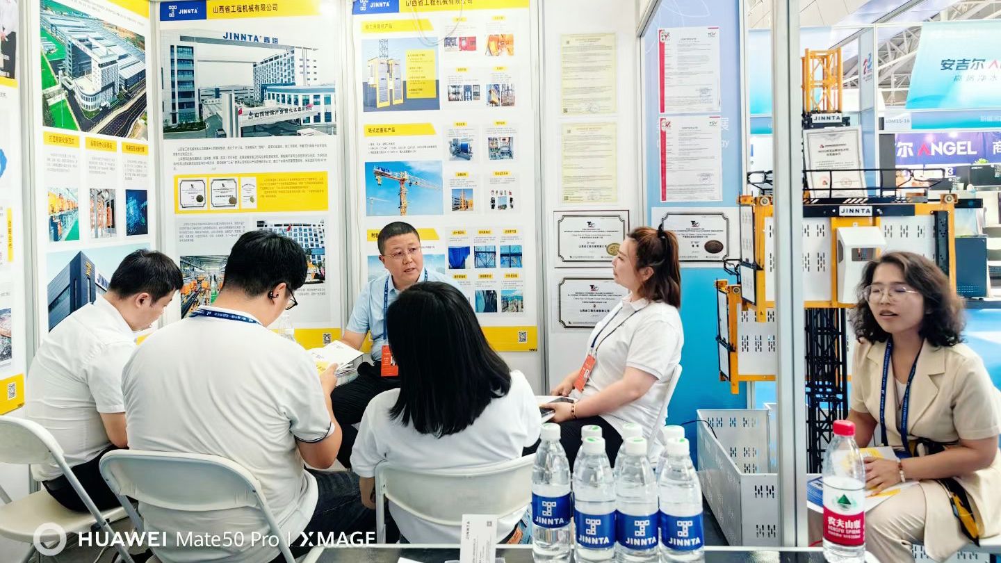 山西建投工程機(jī)械公司產(chǎn)品亮相第八屆中國—亞歐博覽會(huì)