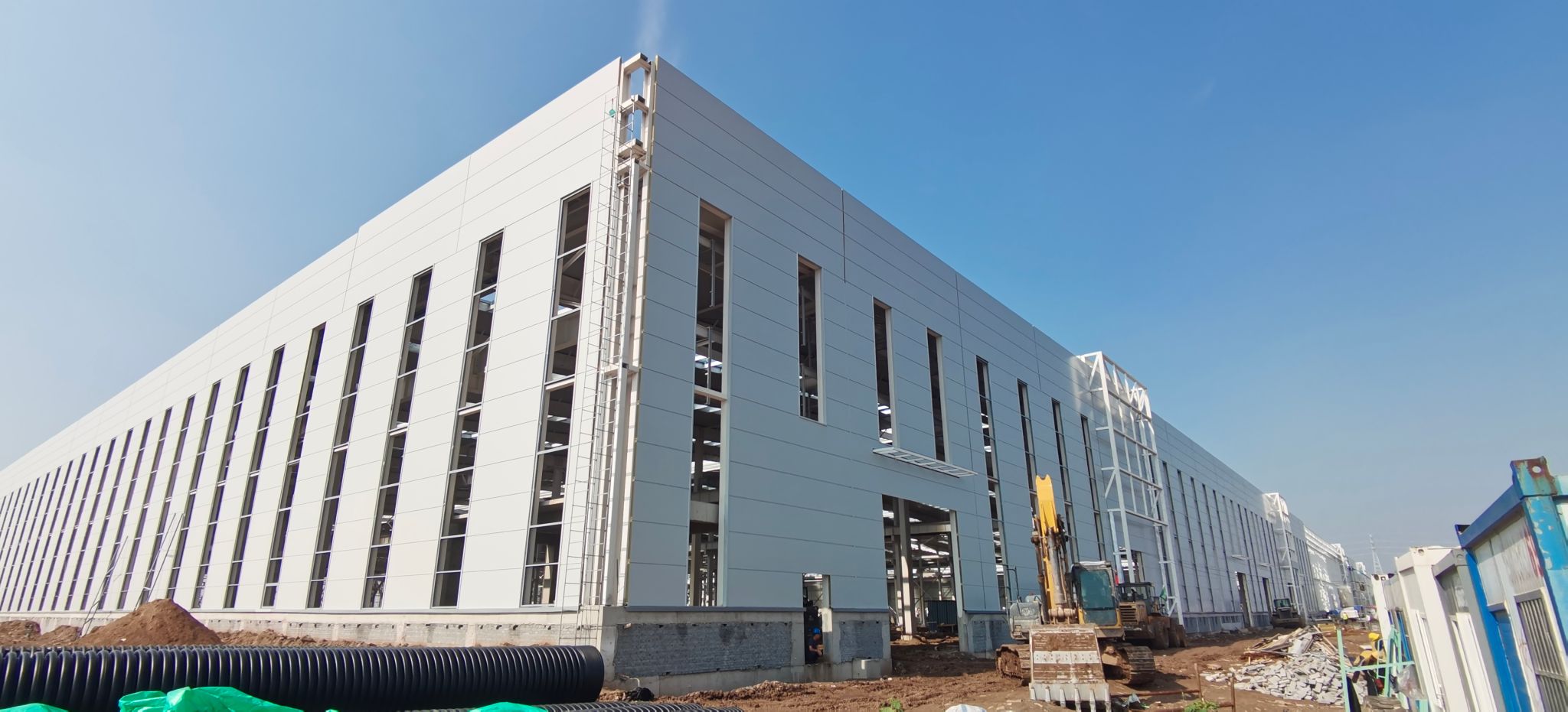 山西建投瀟河產(chǎn)業(yè)公司承建的太重高端裝備制造和風電裝備產(chǎn)業(yè)鏈配套項目鋼結(jié)構(gòu)主體順利完工