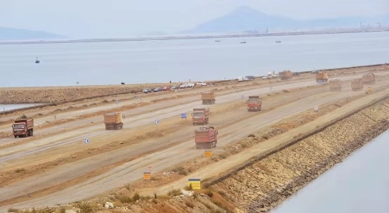 山西建投機械化集團助推世界最大海上機場建設(shè)