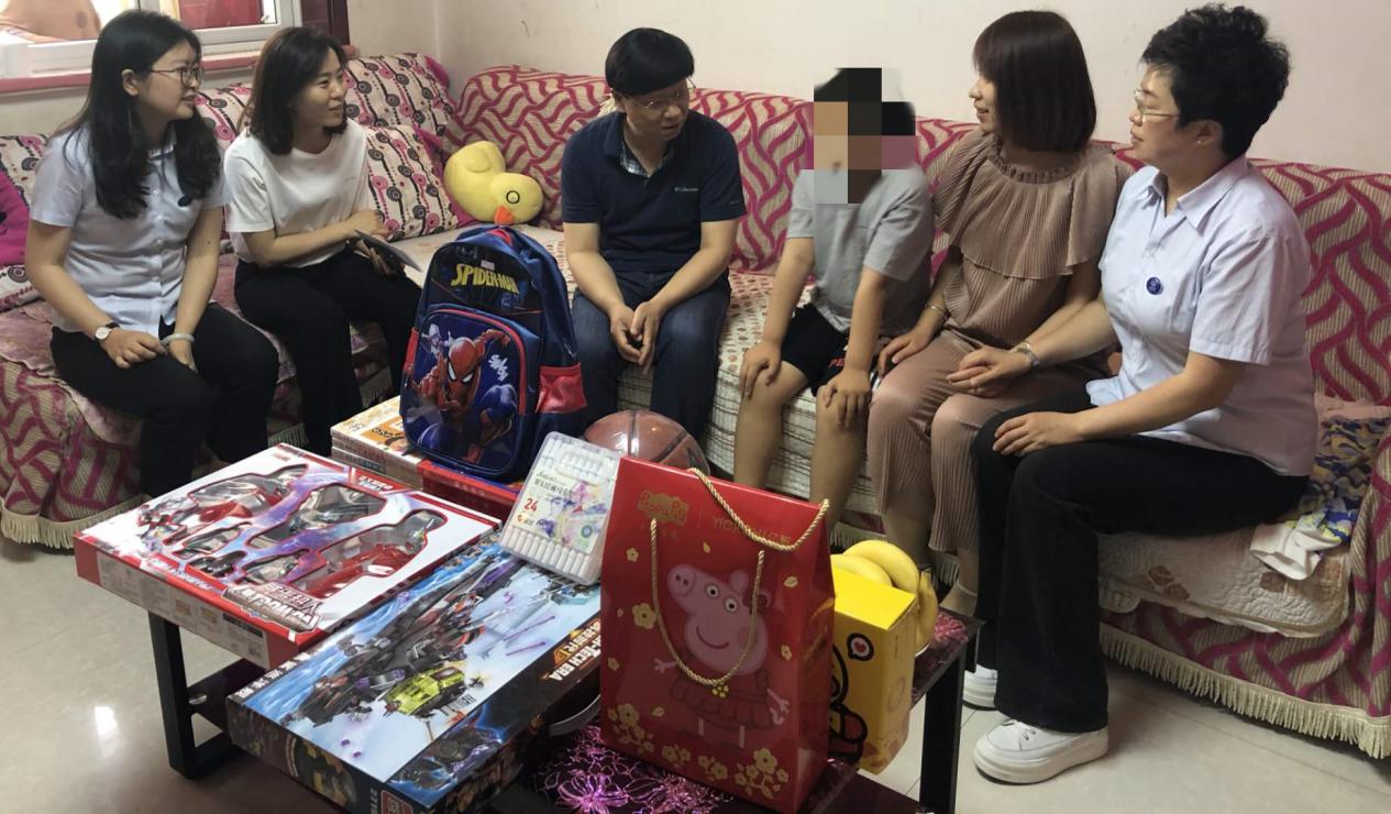 山西建投二建集團(tuán)開(kāi)展“六一”困難職工子女慰問(wèn)