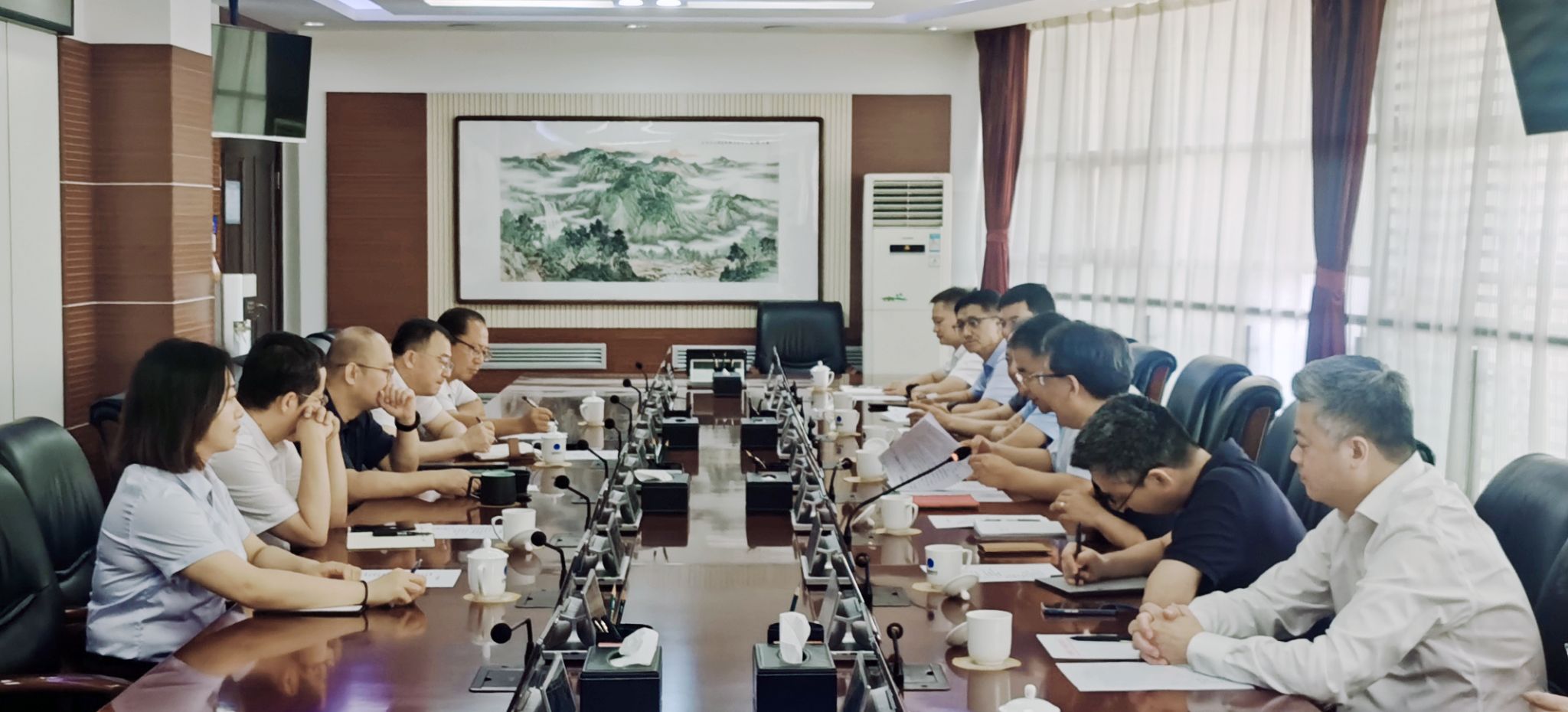 山西建投集團(tuán)與山西航產(chǎn)集團(tuán)舉行工作會談
